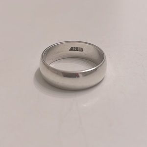 Sterling silver plain solid band. Size 6.5